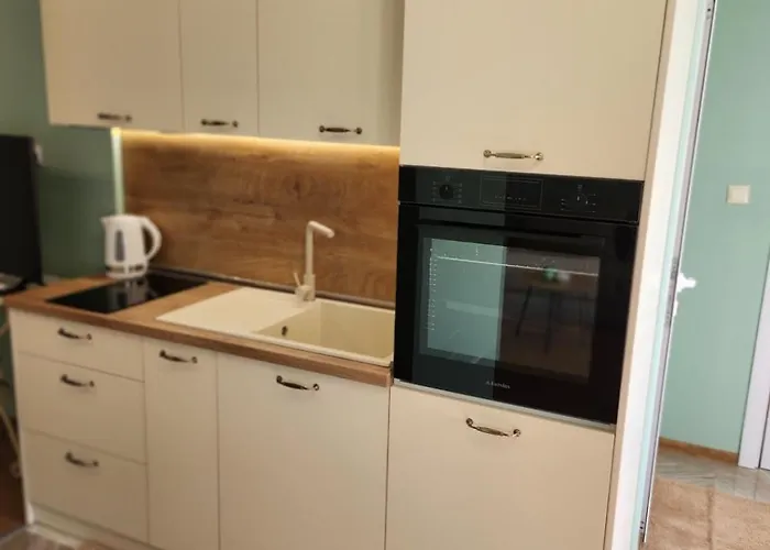 нел Konukevi Chernomorets